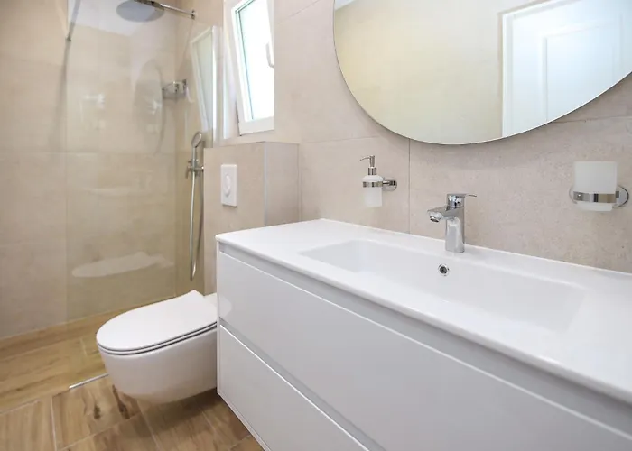 Bellevue By Interhome * Makarska