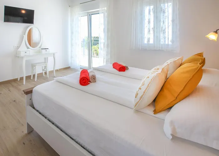 Bellevue By Interhome * Makarska