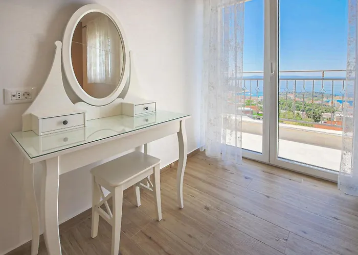 בית נופש Bellevue By Interhome