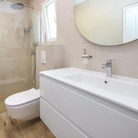 Bellevue By Interhome * Makarska